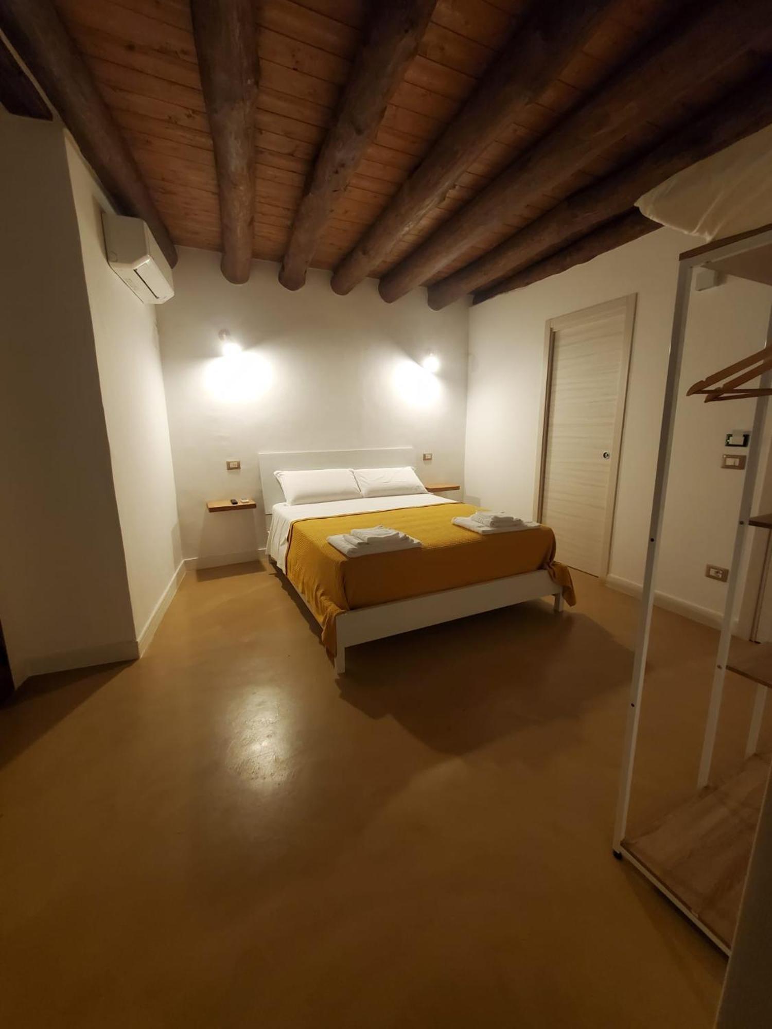 111 Apartments & Rooms Пати Екстериор снимка